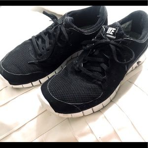 EUC Nike Free Run shoes